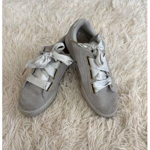 Puma Suede Big Ribbon Lace Up Sneakers Gray Gold Accent Women's Size 8